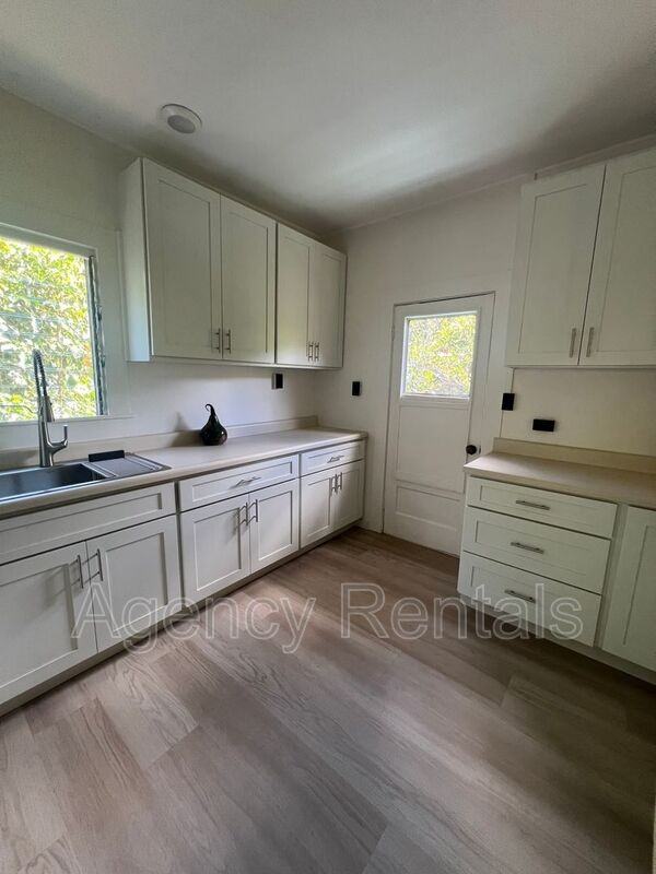 2835 Kolowalu St #2835C - Photo 3 of 16