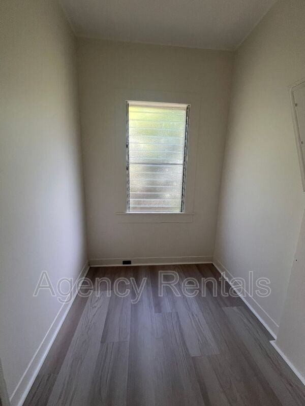 2835 Kolowalu St #2835C - Photo 5 of 16