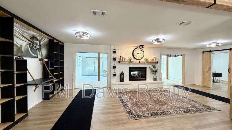332 Whispering Woods Dr - Photo 4 of 31