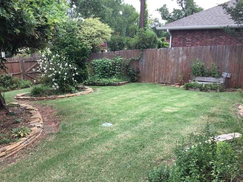 917 Renita Way - Photo 4 of 36