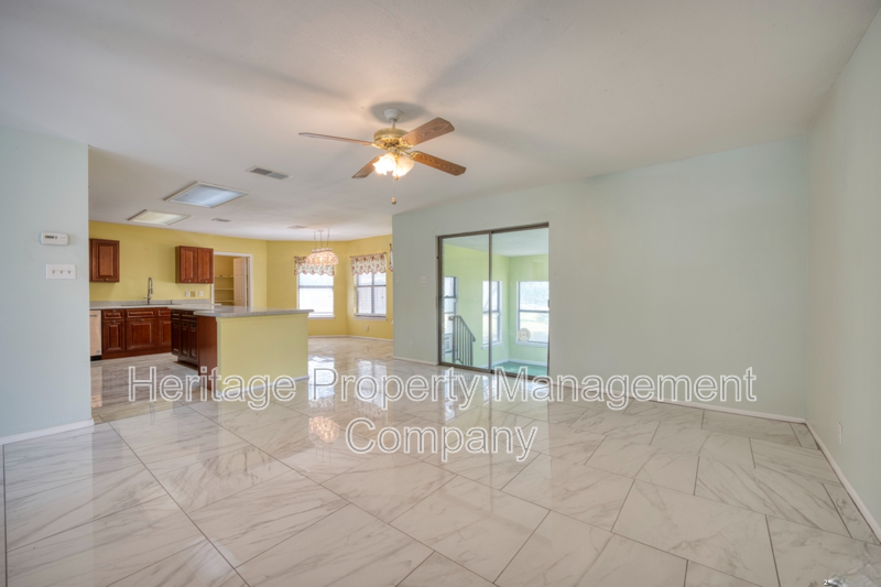 11514 Cavendish Cir - Photo 7 of 32