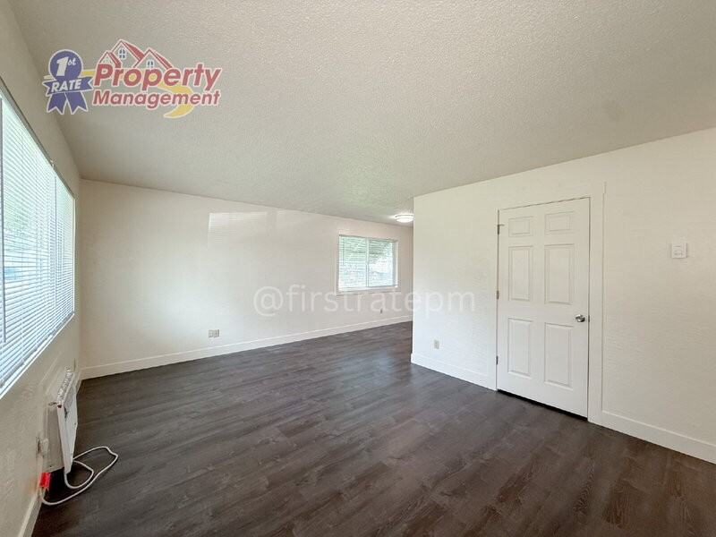 152 Mission Dr - Photo 2 of 30