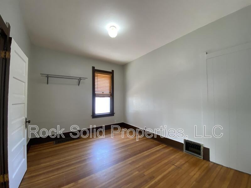 2414 Reed Ave - Photo 7 of 22