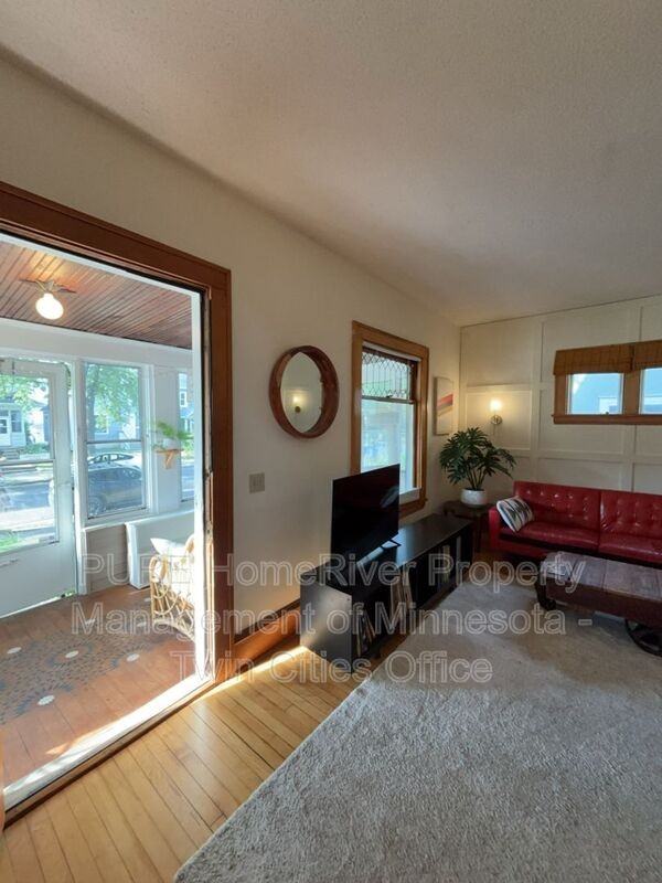1904 3rd Ave N - Photo 5 of 31