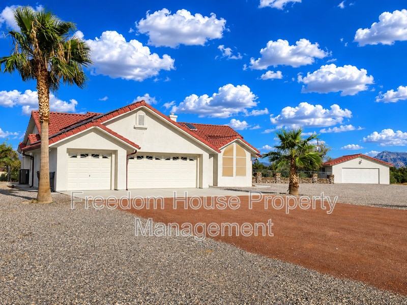 2060 River Plate Dr - Photo 3 of 50