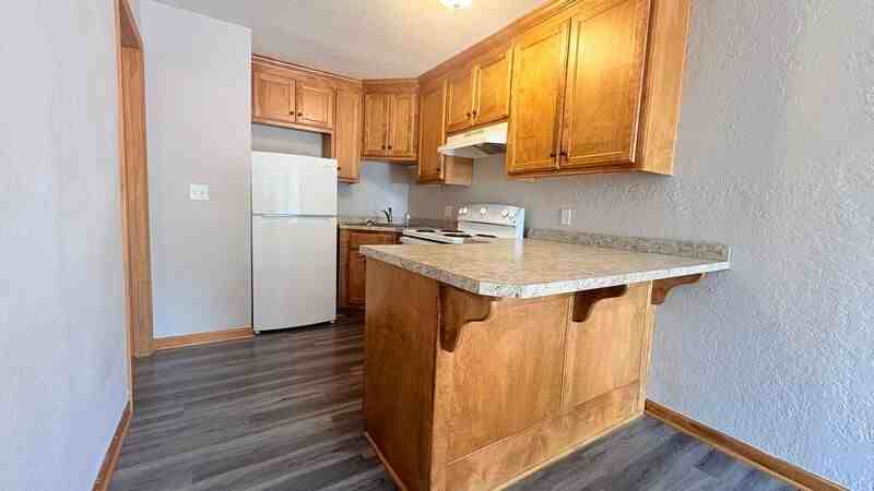 1405 Neil Ln #121 - Photo 4 of 8