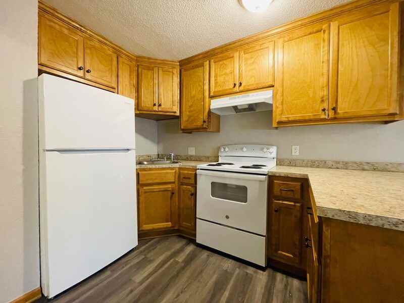 1405 Neil Ln #121 - Photo 5 of 8