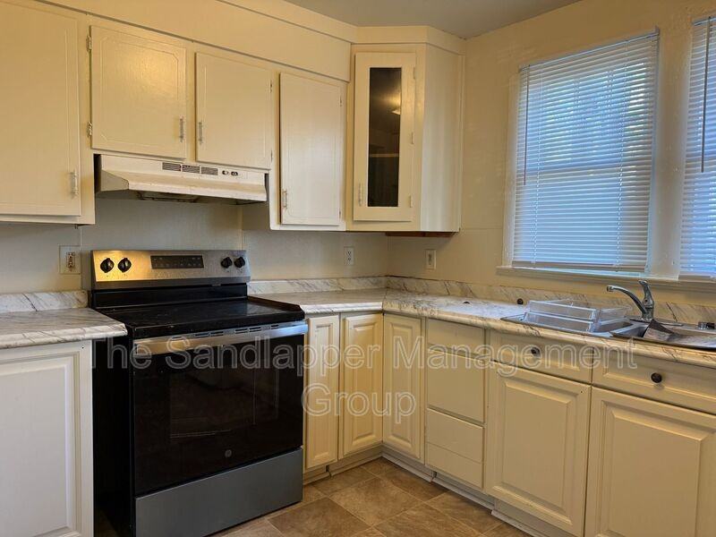 3427 Navajo St - Photo 5 of 12