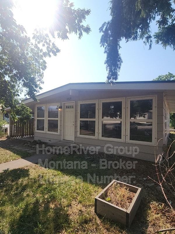 1809 Defoe St - Photo 2 of 29