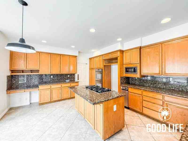 709 S Hidden Creek Cir - Photo 3 of 45