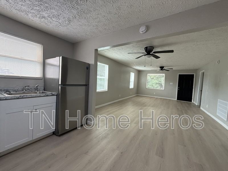 1201 Karnes Ave - Photo 2 of 5