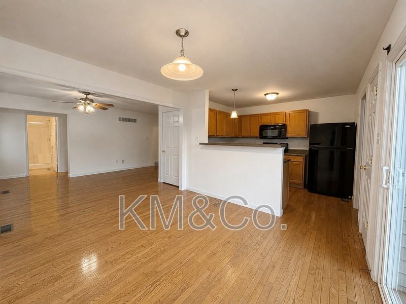 213 Countryshire Dr - Photo 6 of 32