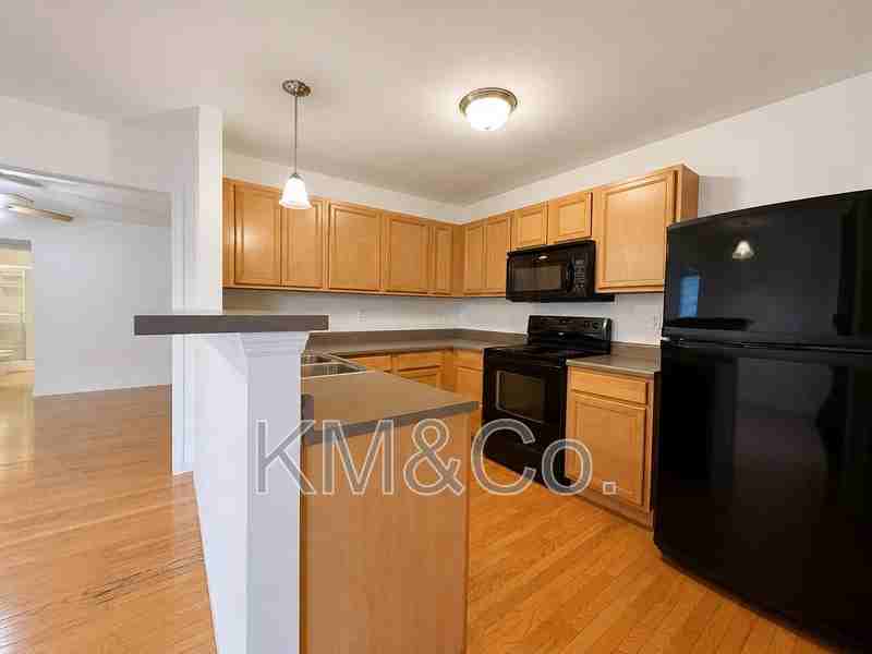 213 Countryshire Dr - Photo 7 of 32