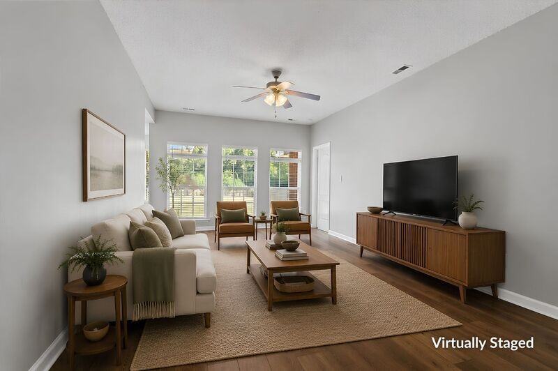 107 Spirit Dr - Photo 3 of 19