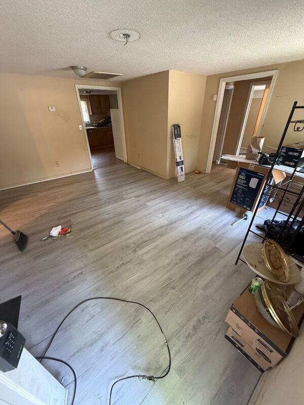 1214 - Photo 2 of 7