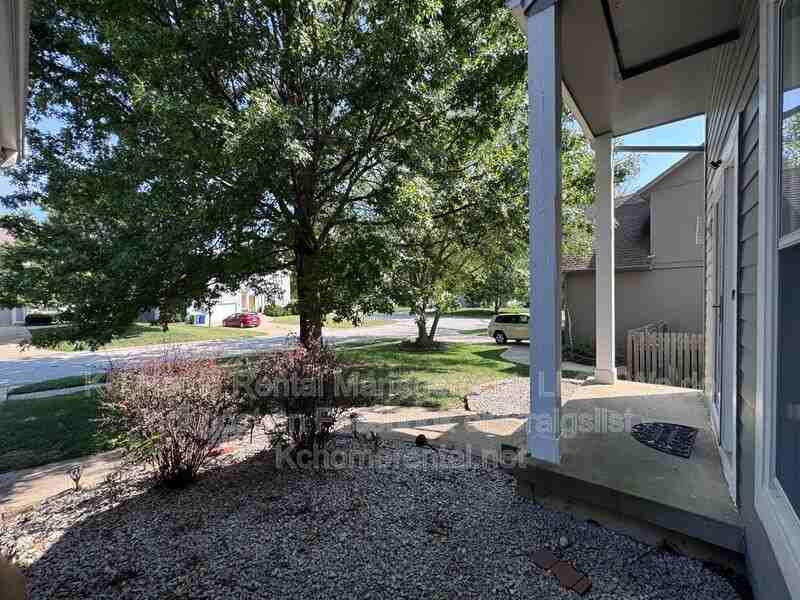 2619 W Centre St - Photo 6 of 43