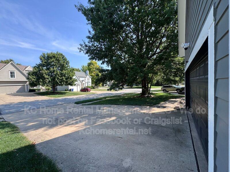 2619 W Centre St - Photo 7 of 43