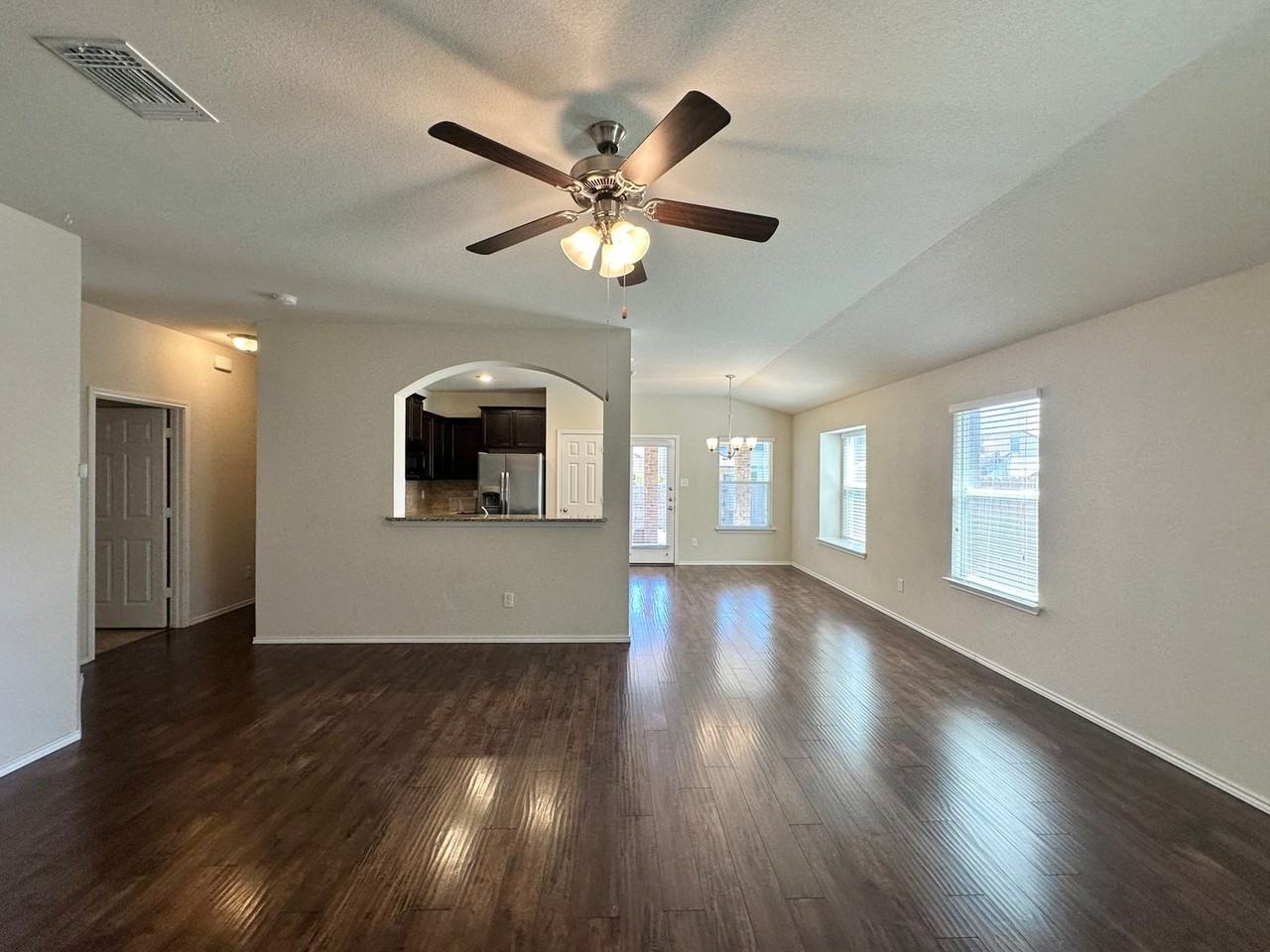 3414 Parkmill Dr - Photo 3 of 36
