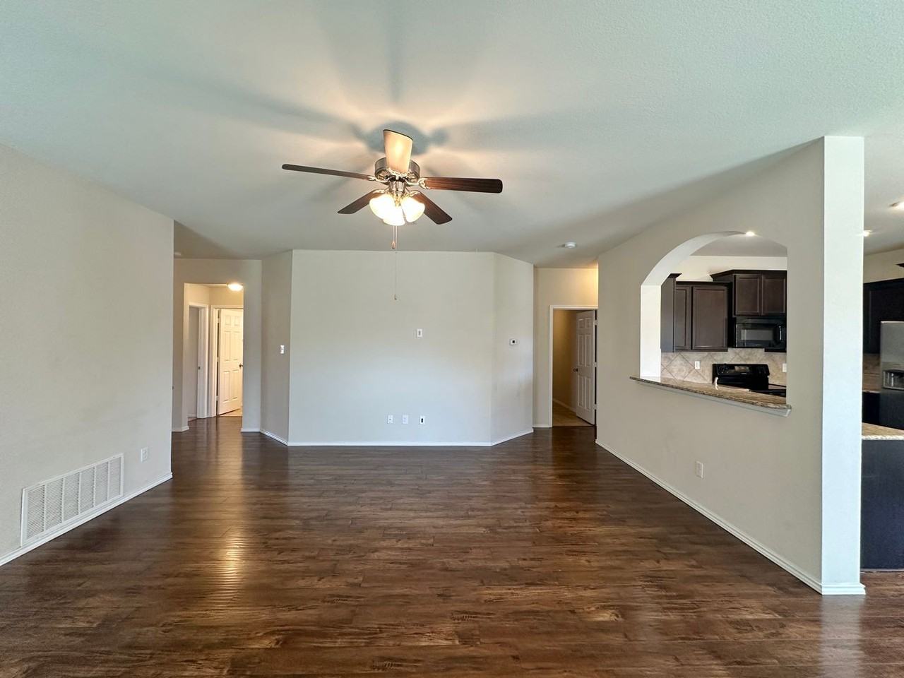 3414 Parkmill Dr - Photo 5 of 36