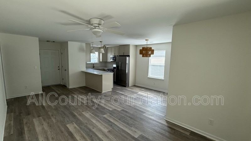 123 Woodduck Dr - Photo 2 of 16
