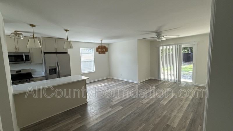 123 Woodduck Dr - Photo 4 of 16