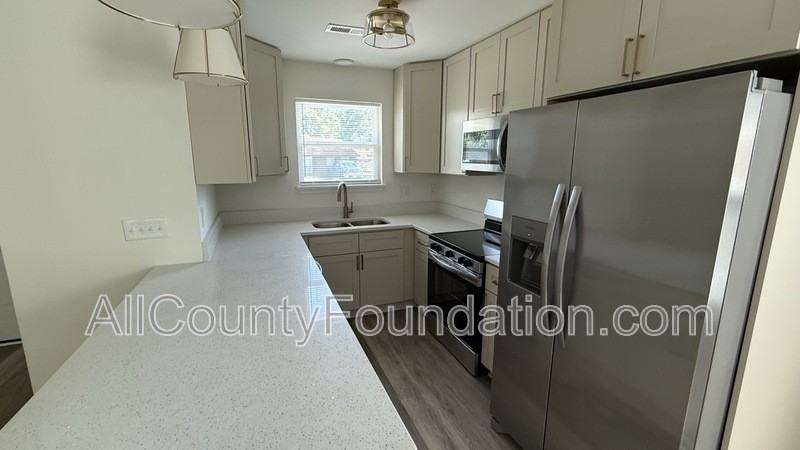 123 Woodduck Dr - Photo 5 of 16