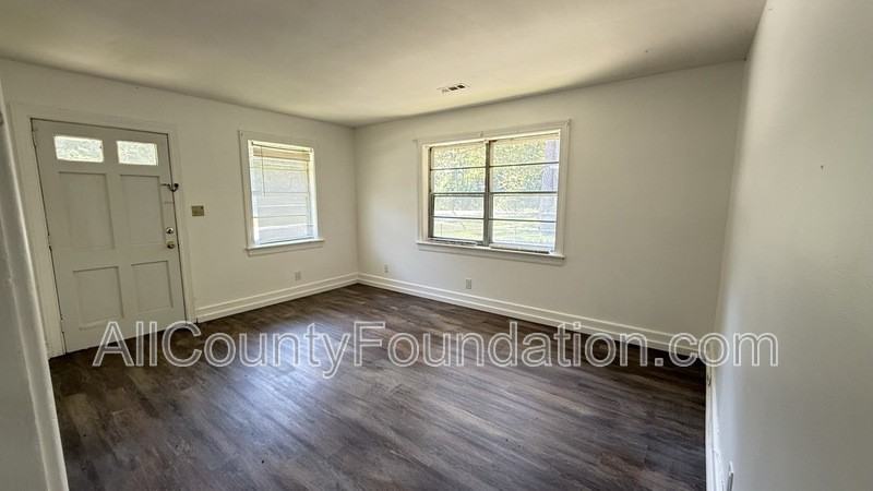 5613 Parana St #A - Photo 5 of 10