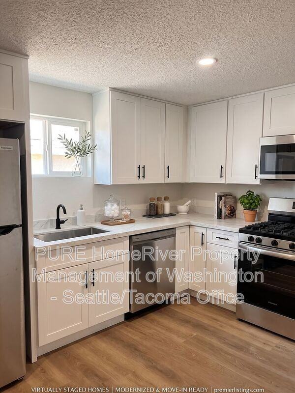 757 S 43rd St - Photo 2 of 4