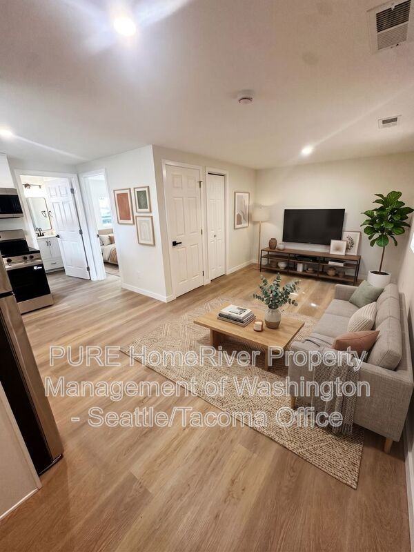757 S 43rd St - Photo 3 of 4