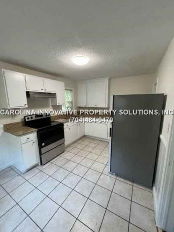 2830 Phillips Ave - Photo 5 of 22