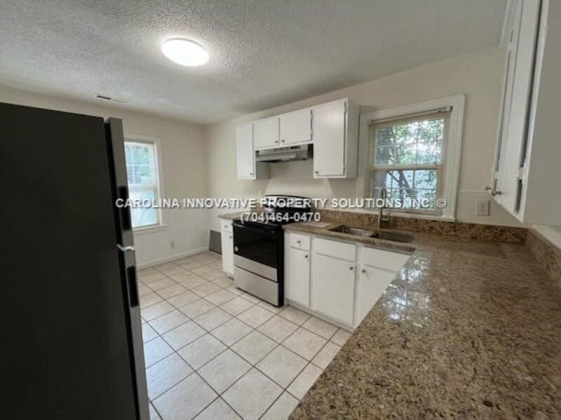 2830 Phillips Ave - Photo 6 of 22
