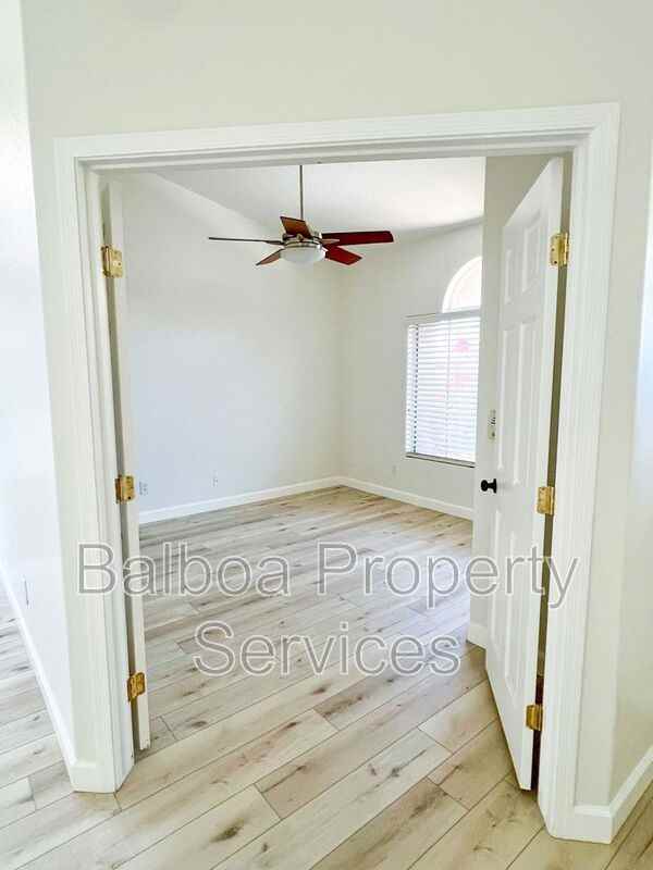 1220 E Briarwood Ter - Photo 2 of 25