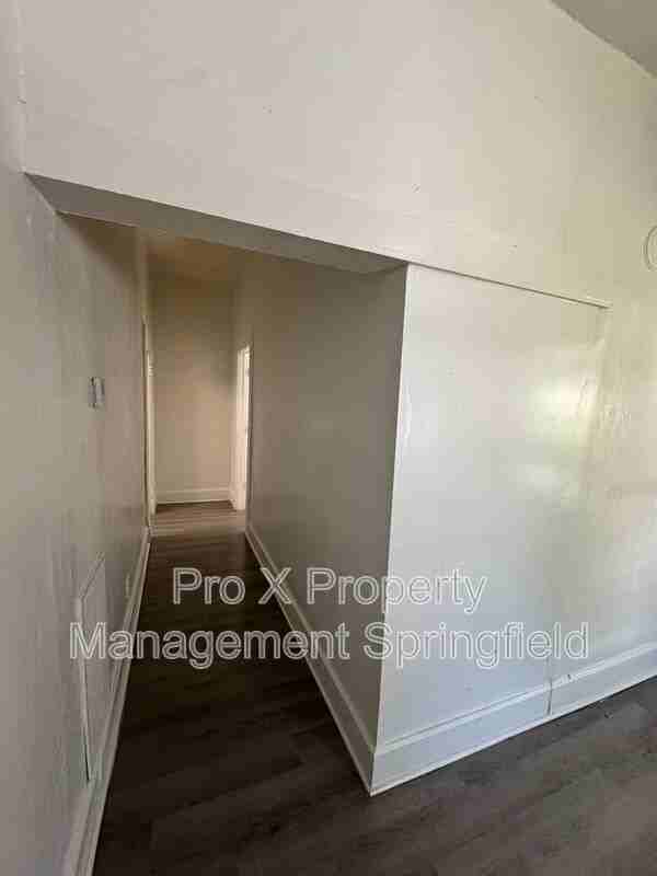 618 W Calhoun St - Photo 5 of 15