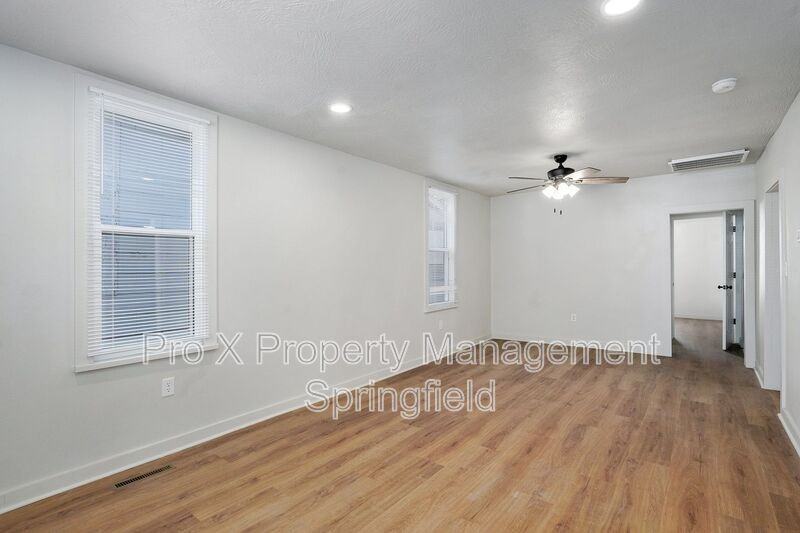 750 S New Ave - Photo 4 of 21