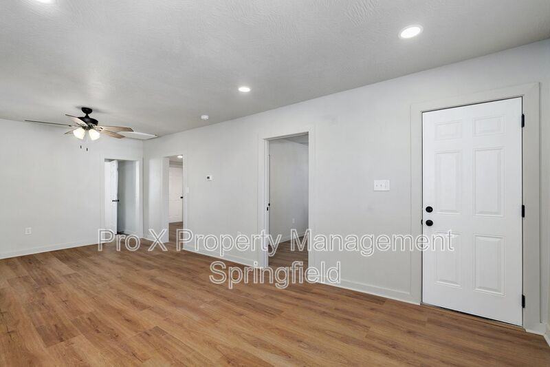 750 S New Ave - Photo 5 of 21
