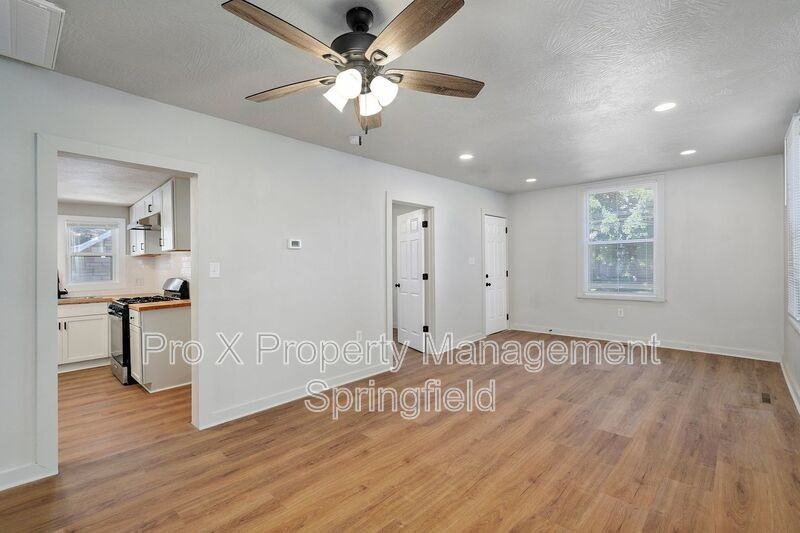 750 S New Ave - Photo 6 of 21