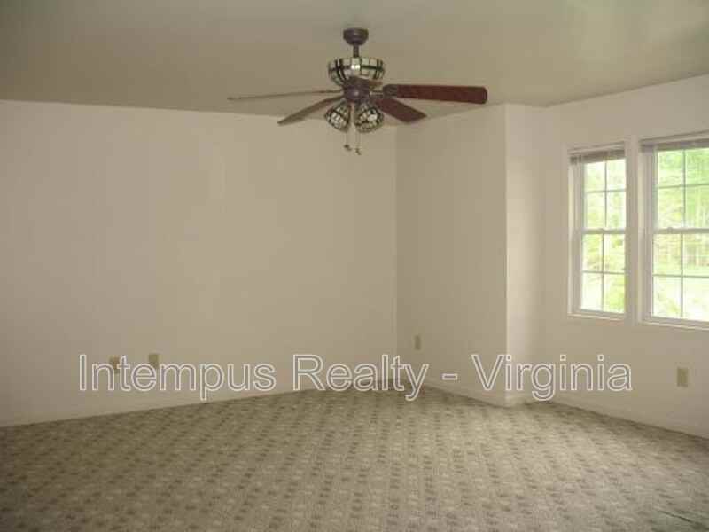 6107 Bilal Ct - Photo 3 of 4