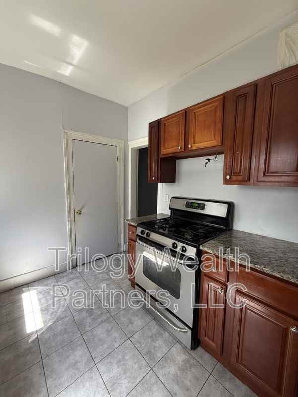 74 Park St #1