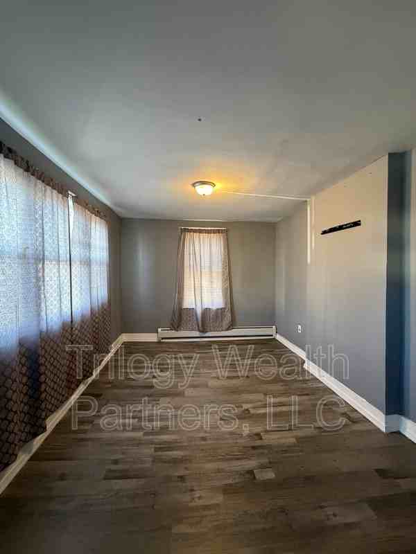 74 Park St #1 - Photo 3 of 10