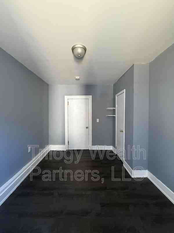 74 Park St #1 - Photo 5 of 10