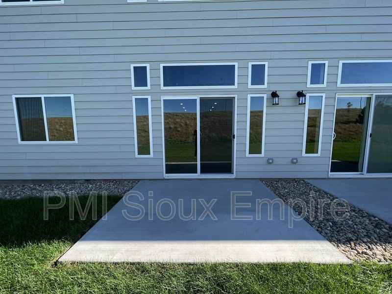 6171 S Alki Pl #6171 - Photo 4 of 28