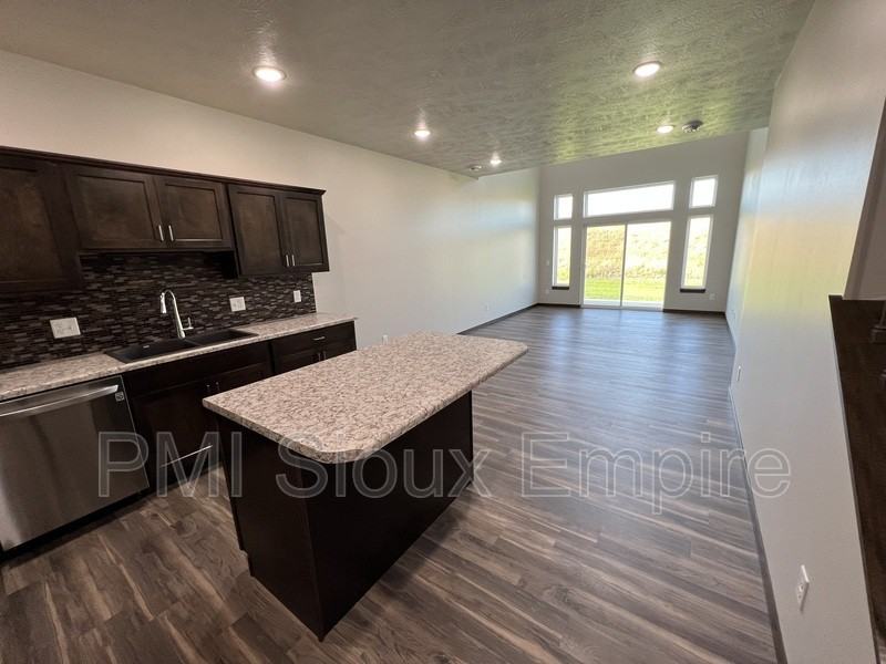 6171 S Alki Pl #6171 - Photo 7 of 28