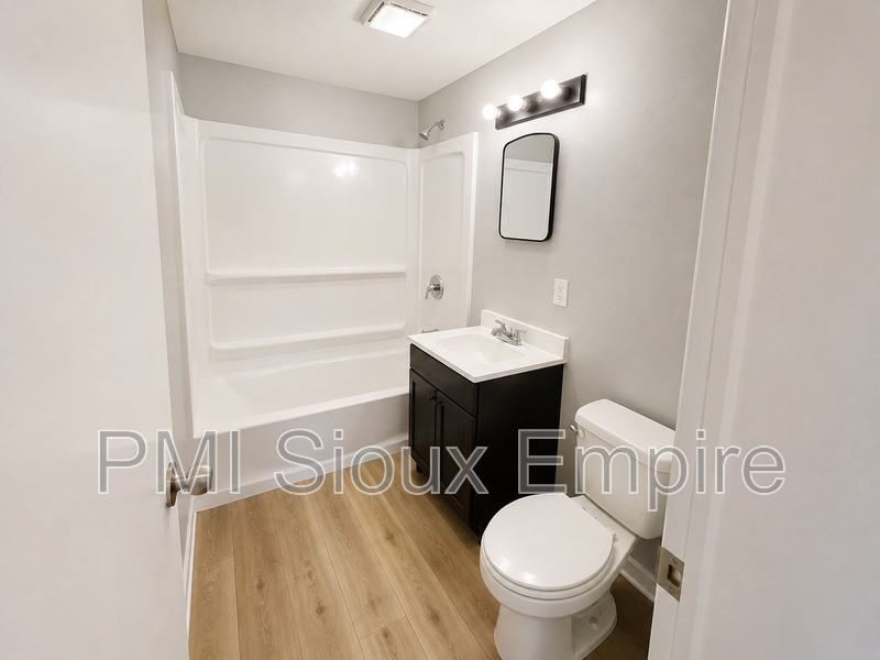 2606 S Duluth Ave #2606 - Photo 6 of 7