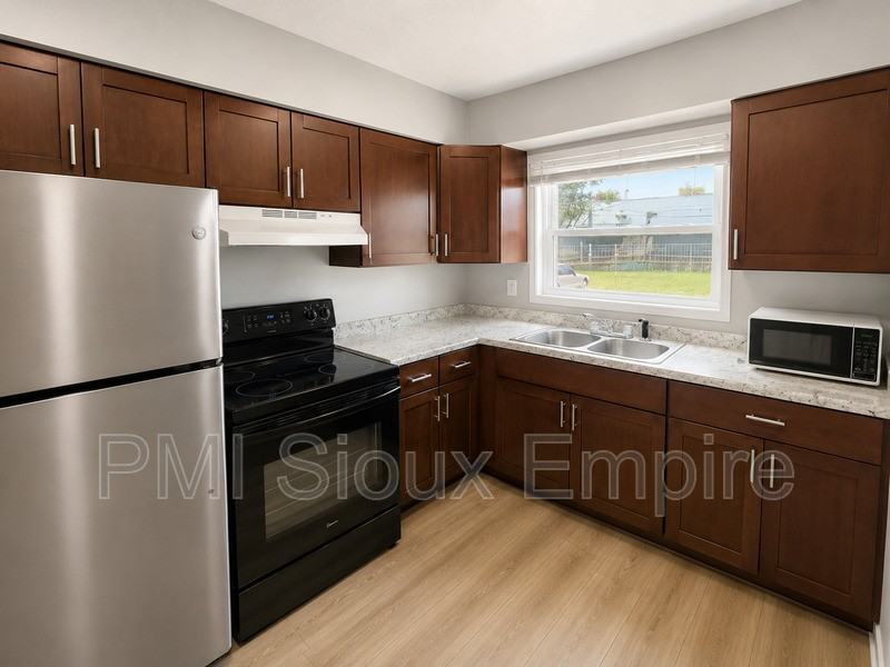 2606 S Duluth Ave #2606 - Photo 2 of 7