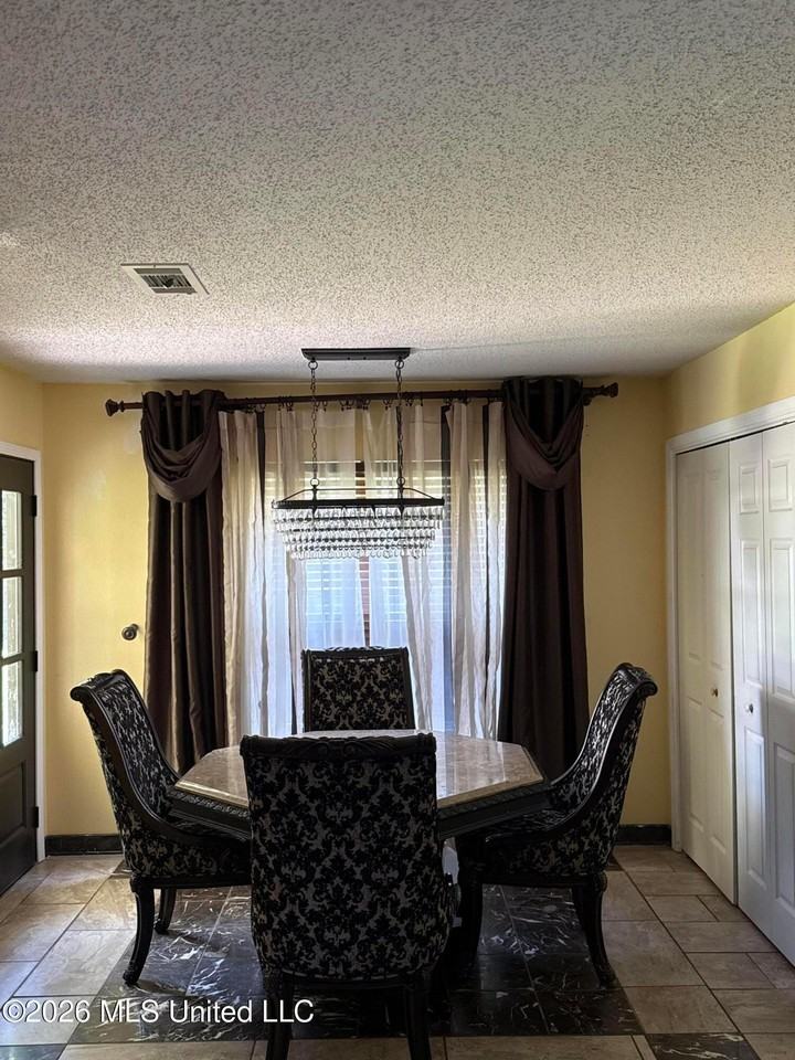 11278 River Bend Dr - Photo 3 of 10