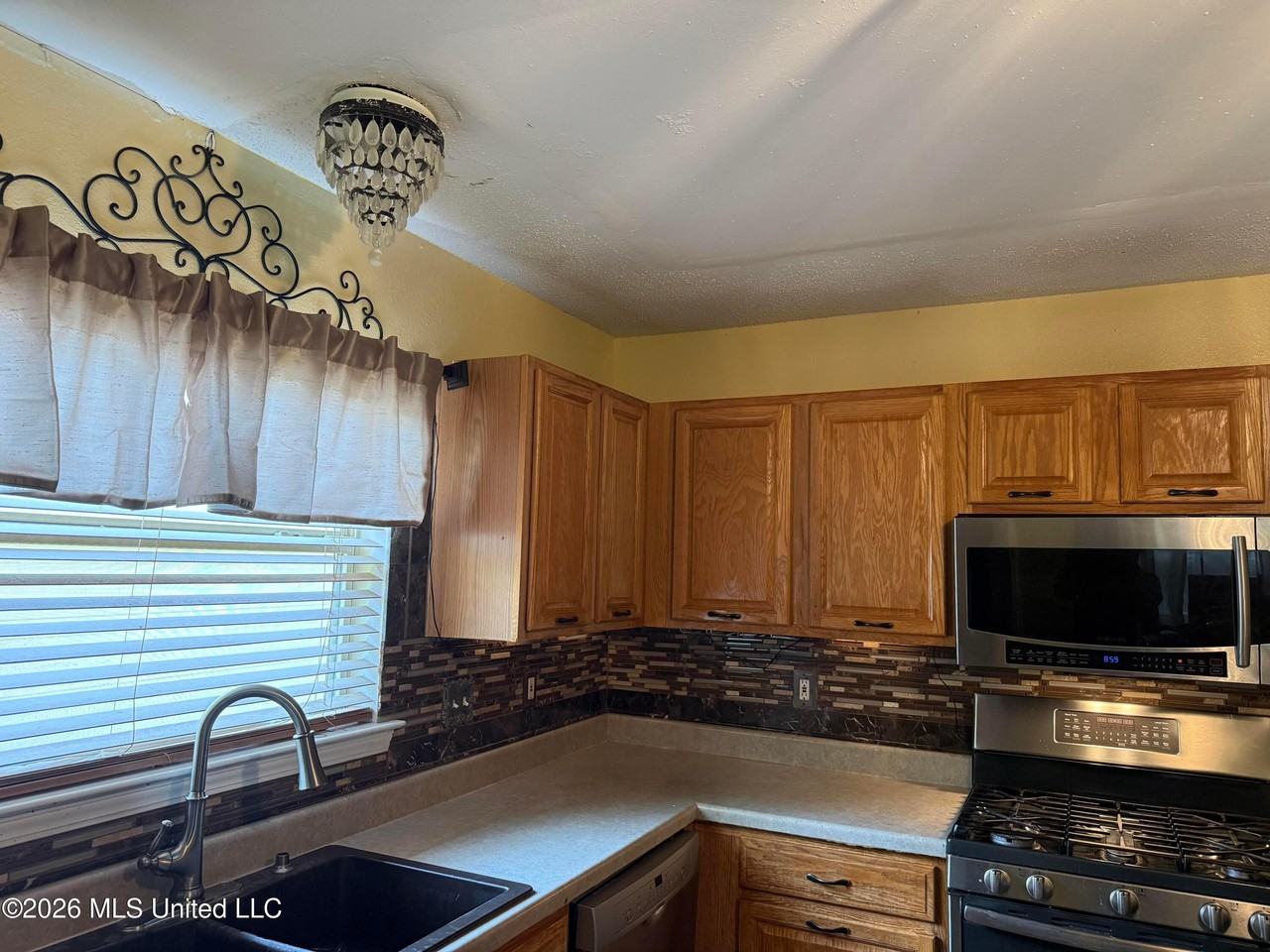 11278 River Bend Dr - Photo 5 of 10