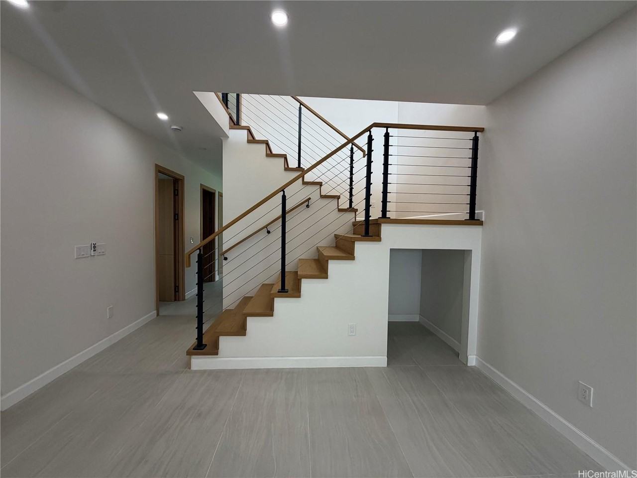 1229 Kukila St - Photo 6 of 15
