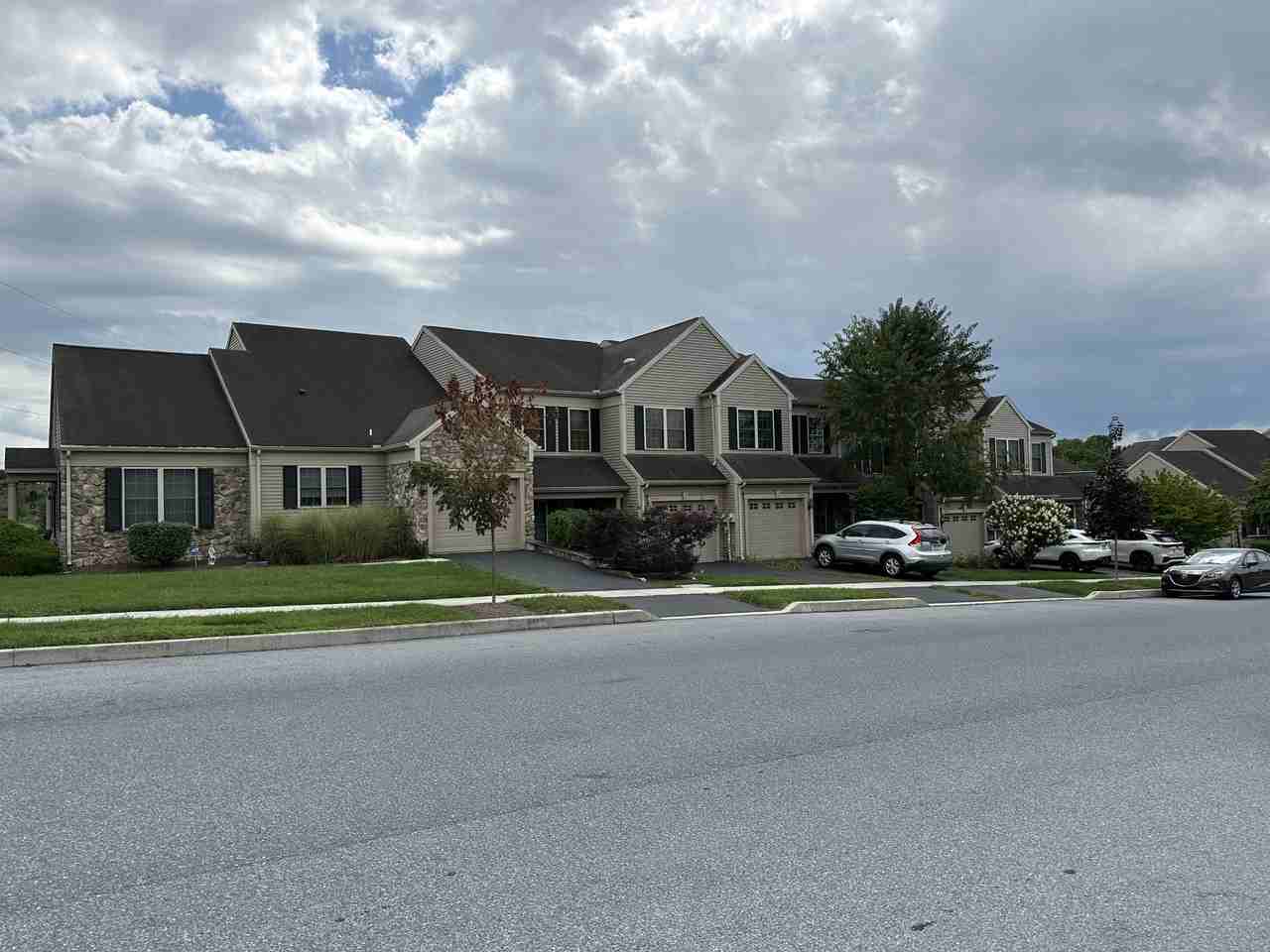 2056 Deer Run Dr #2056