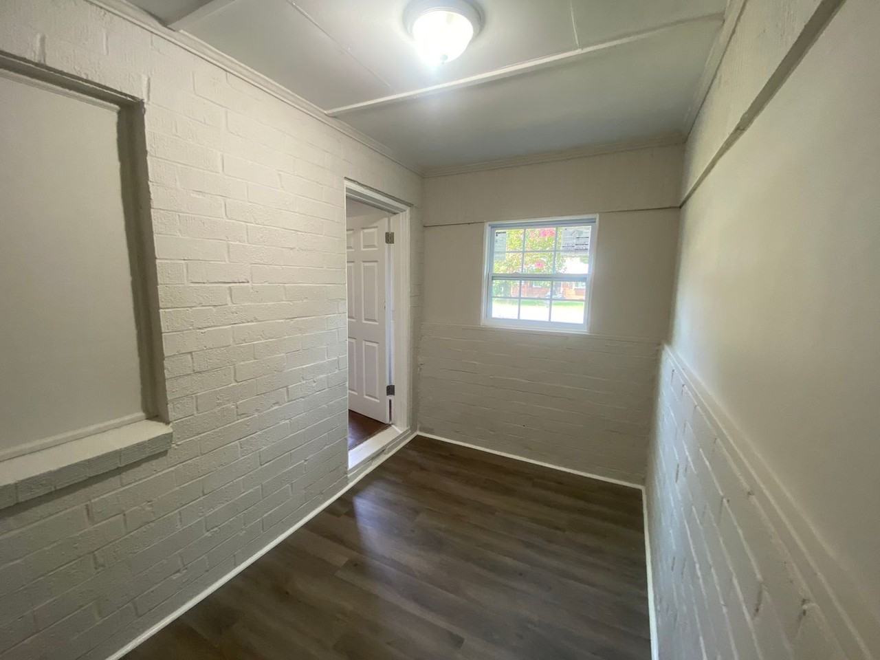 922 Harbison Dr - Photo 6 of 13