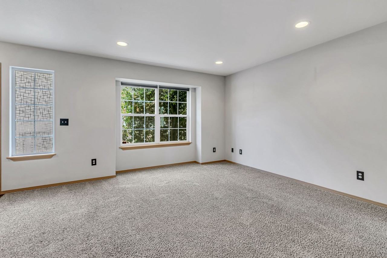 4544 S Warner St - Photo 7 of 25